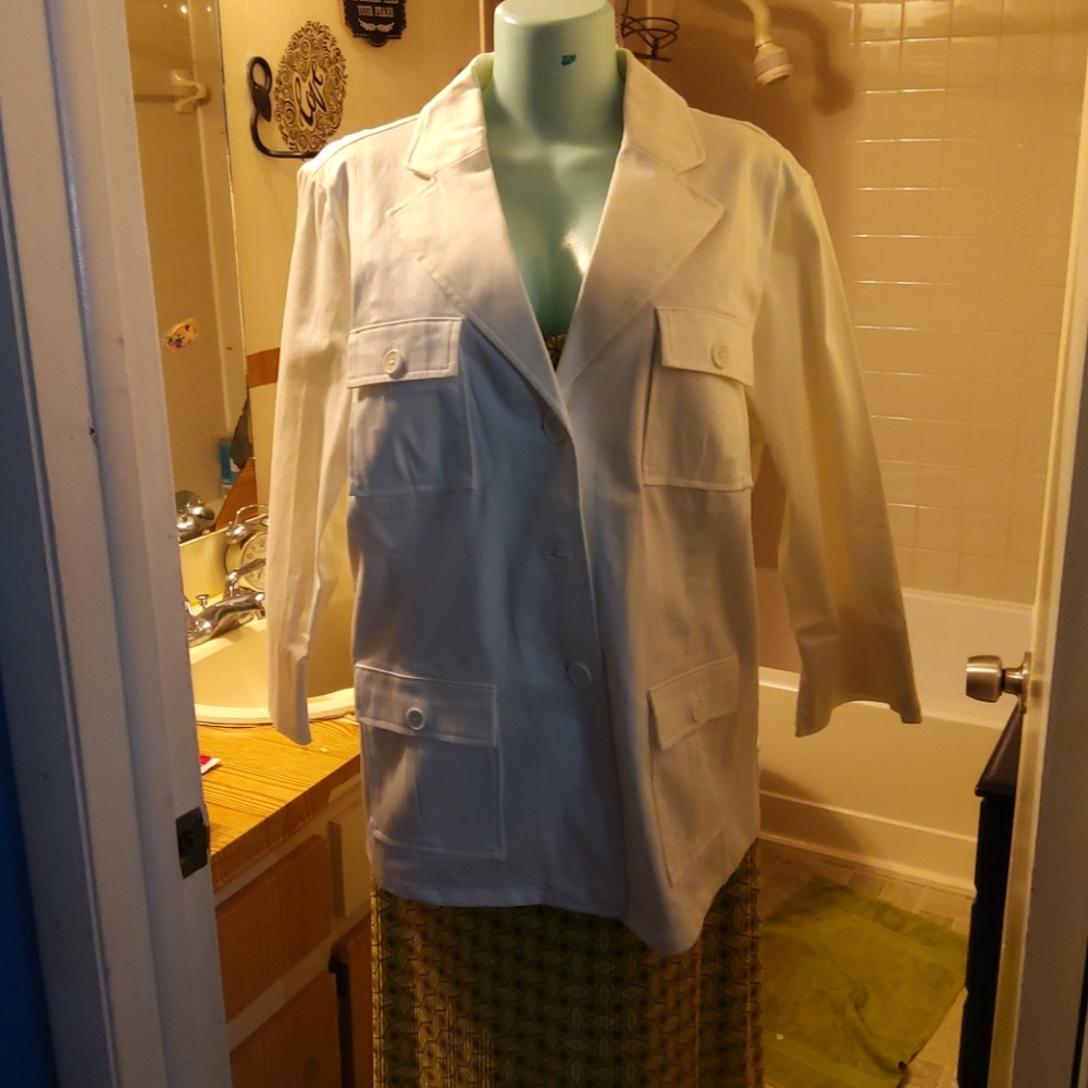 ...I'm selling a  Jacket/Blazer